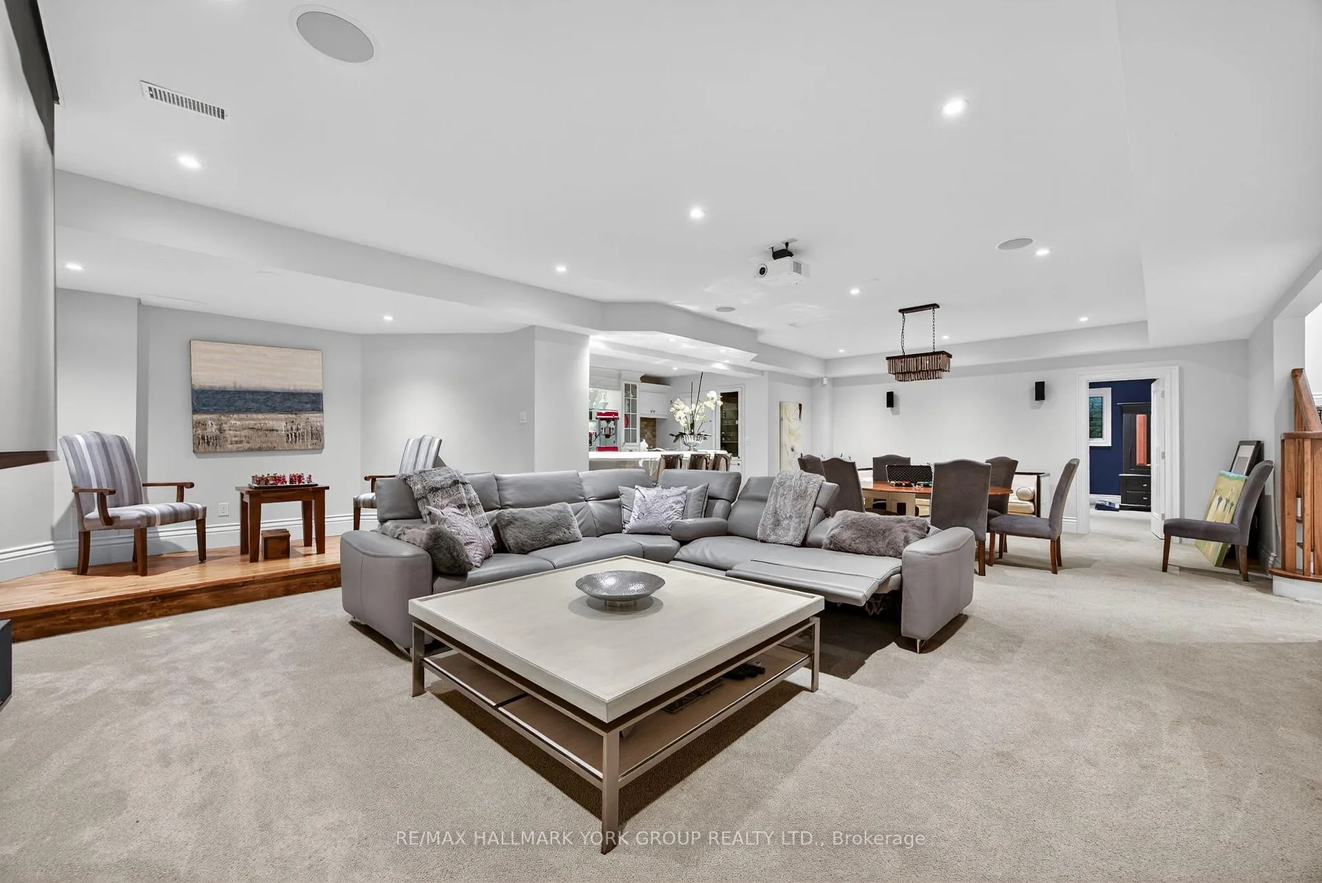 Photo 31 of 108 Kennedy Street W, Aurora, Aurora Village — HOMEH