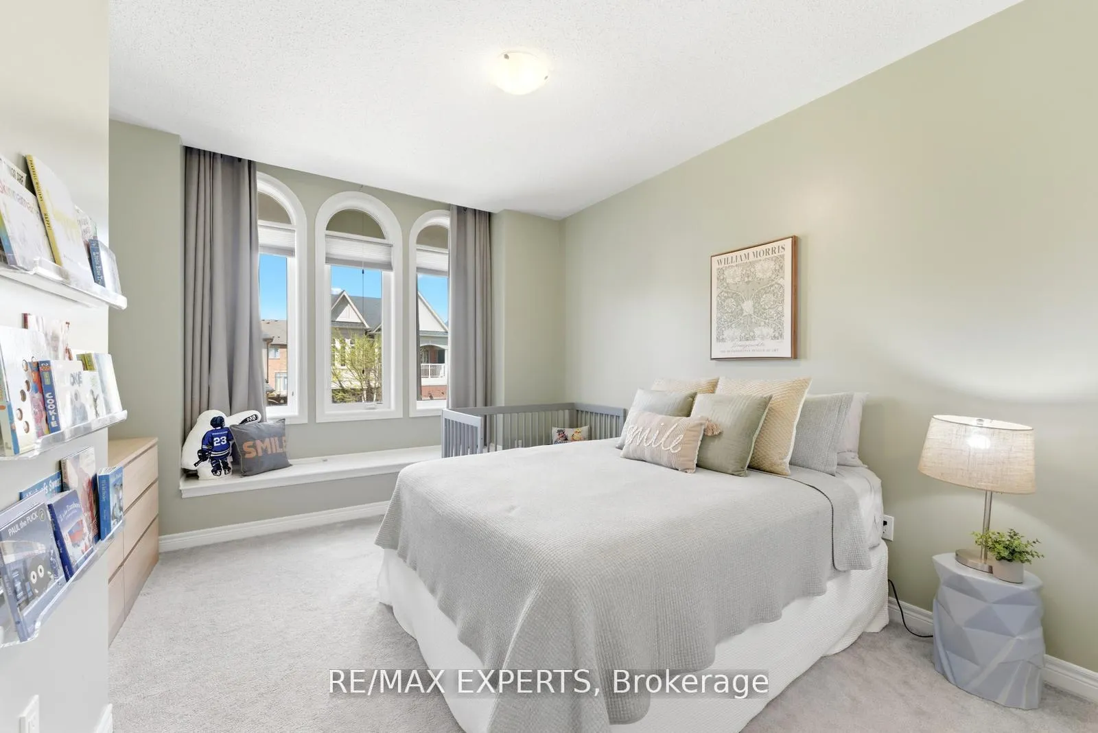 Photo 22 of 45 Bright Land Drive, Vaughan, Kleinburg — HOMEH