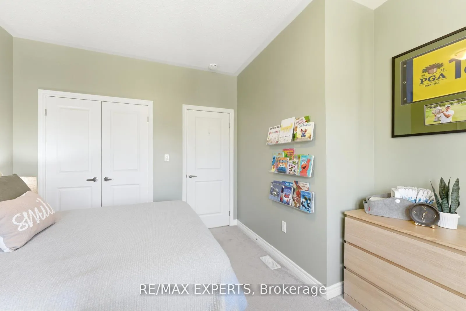 Photo 24 of 45 Bright Land Drive, Vaughan, Kleinburg — HOMEH