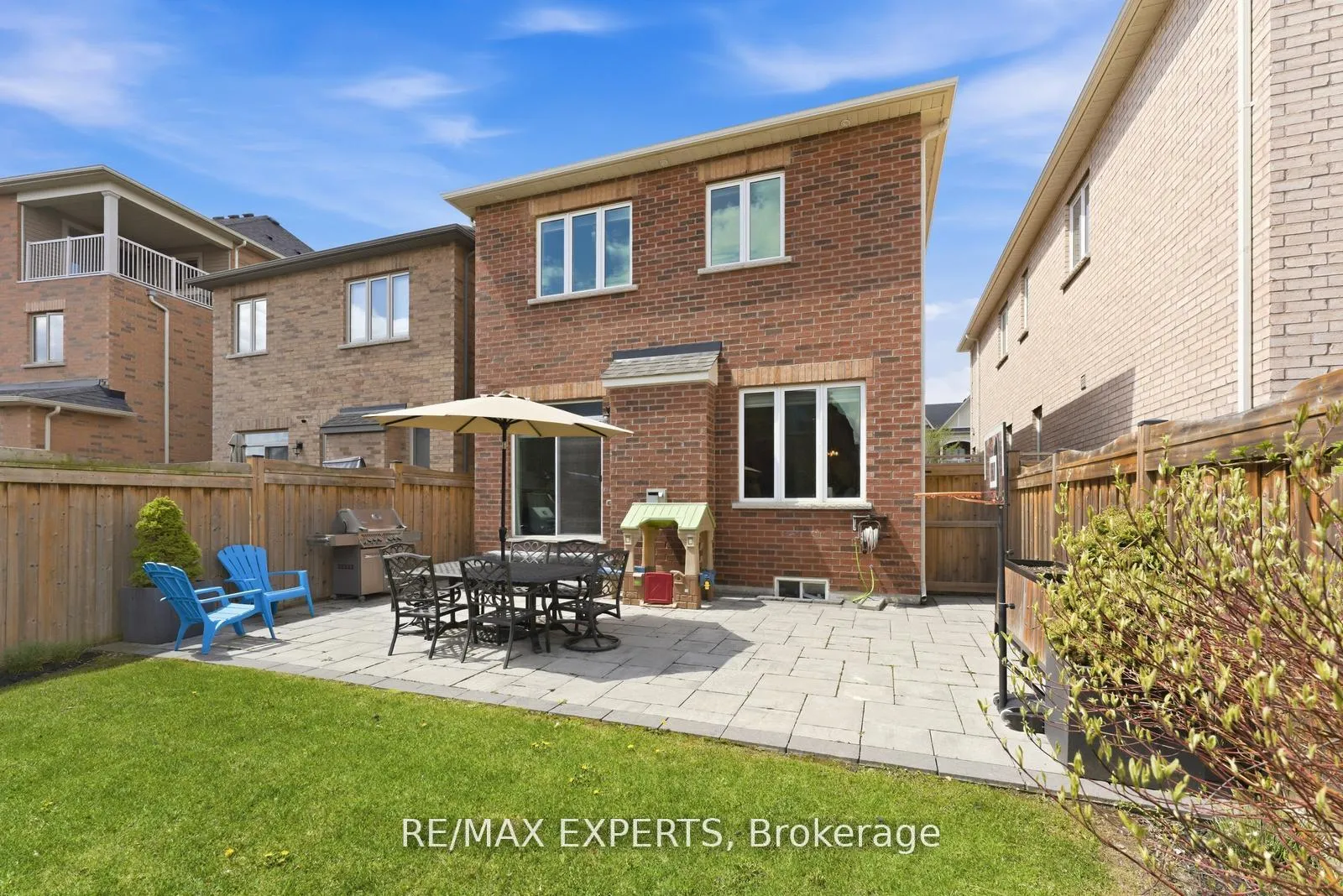 Photo 35 of 45 Bright Land Drive, Vaughan, Kleinburg — HOMEH