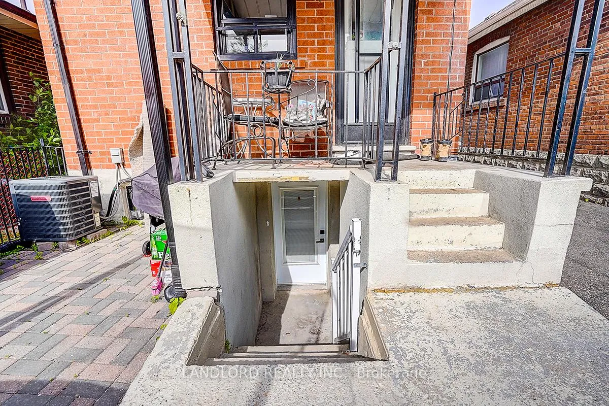 Photo 6 of Unit Lower, 56 Bicknell Avenue, Toronto, Keelesdale-Eglinton West — HOMEH