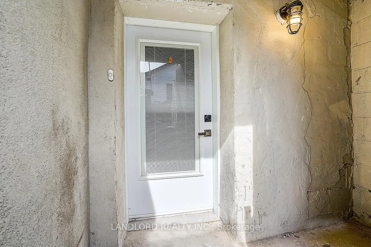 Photo 7 of Unit Lower, 56 Bicknell Avenue, Toronto, Keelesdale-Eglinton West — HOMEH