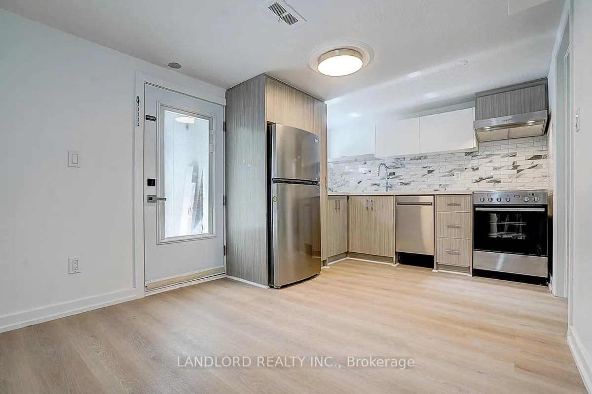 Photo 12 of Unit Lower, 56 Bicknell Avenue, Toronto, Keelesdale-Eglinton West — HOMEH