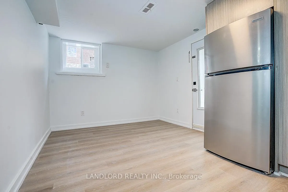 Photo 17 of Unit Lower, 56 Bicknell Avenue, Toronto, Keelesdale-Eglinton West — HOMEH