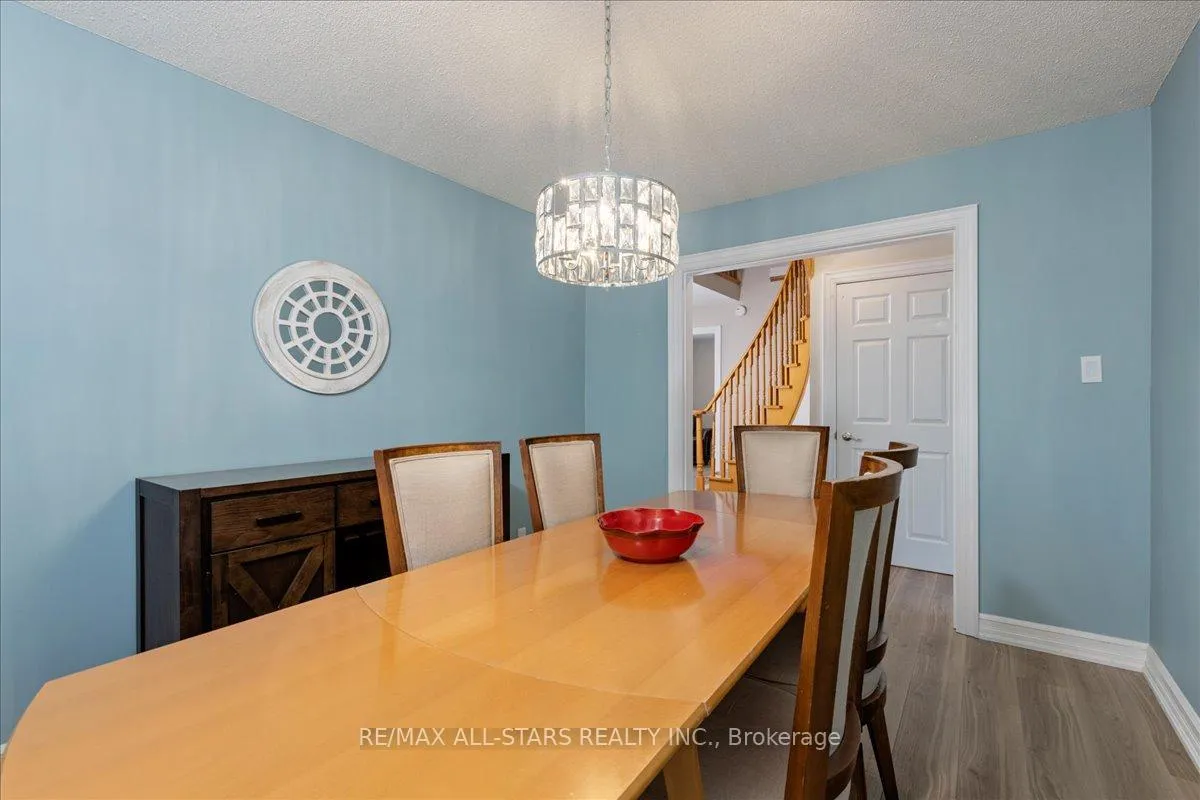 Photo 11 of 40 Chartwell Crescent, Georgina, Keswick North — HOMEH