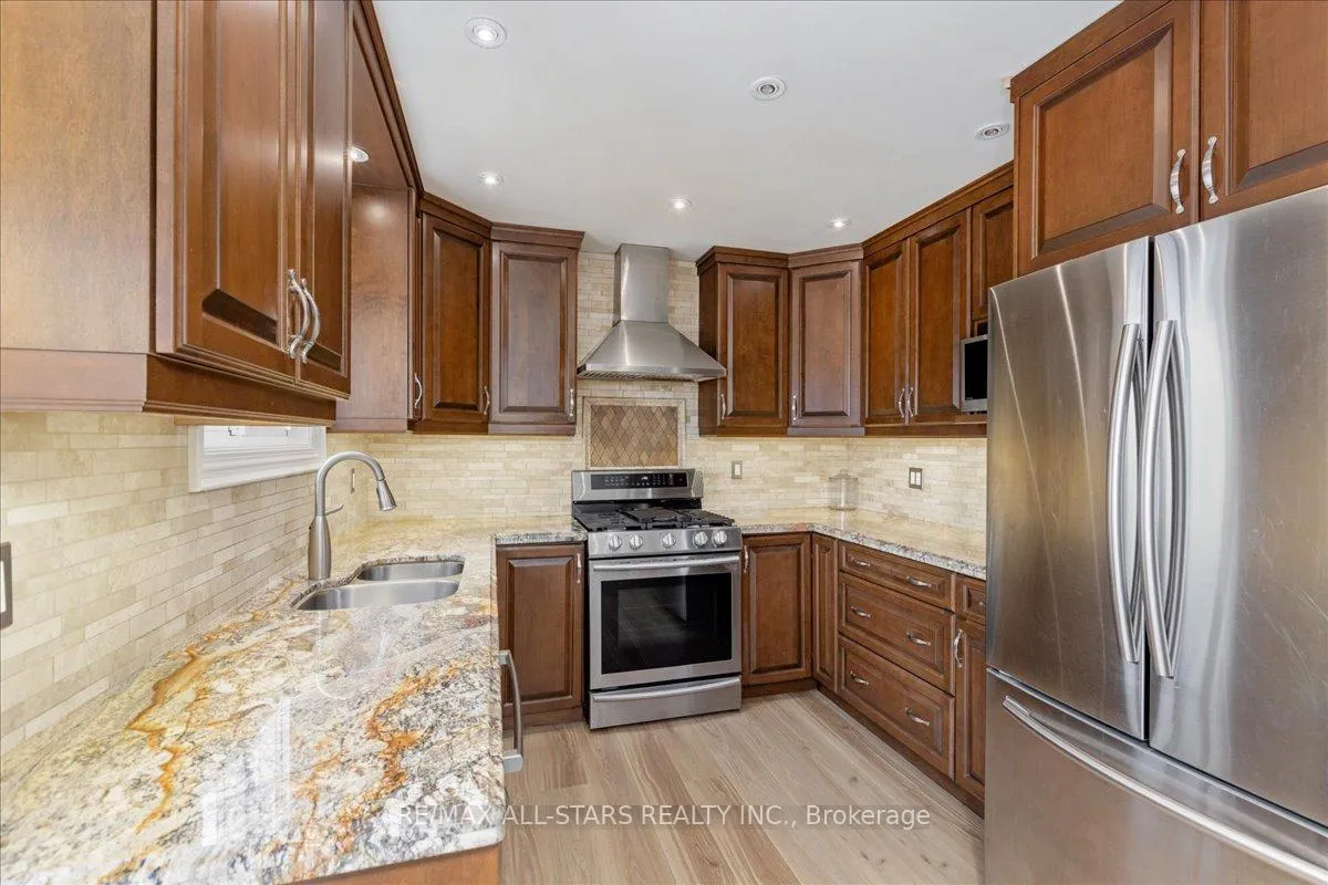 Photo 14 of 40 Chartwell Crescent, Georgina, Keswick North — HOMEH