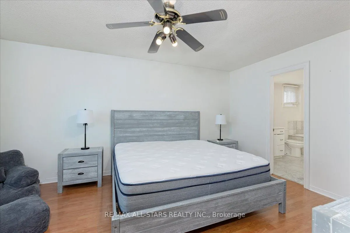 Photo 17 of 40 Chartwell Crescent, Georgina, Keswick North — HOMEH