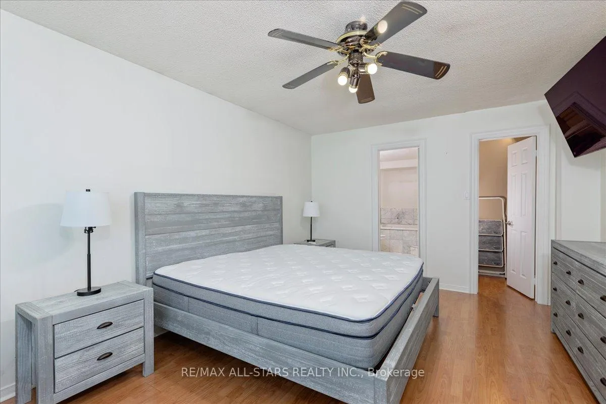 Photo 18 of 40 Chartwell Crescent, Georgina, Keswick North — HOMEH