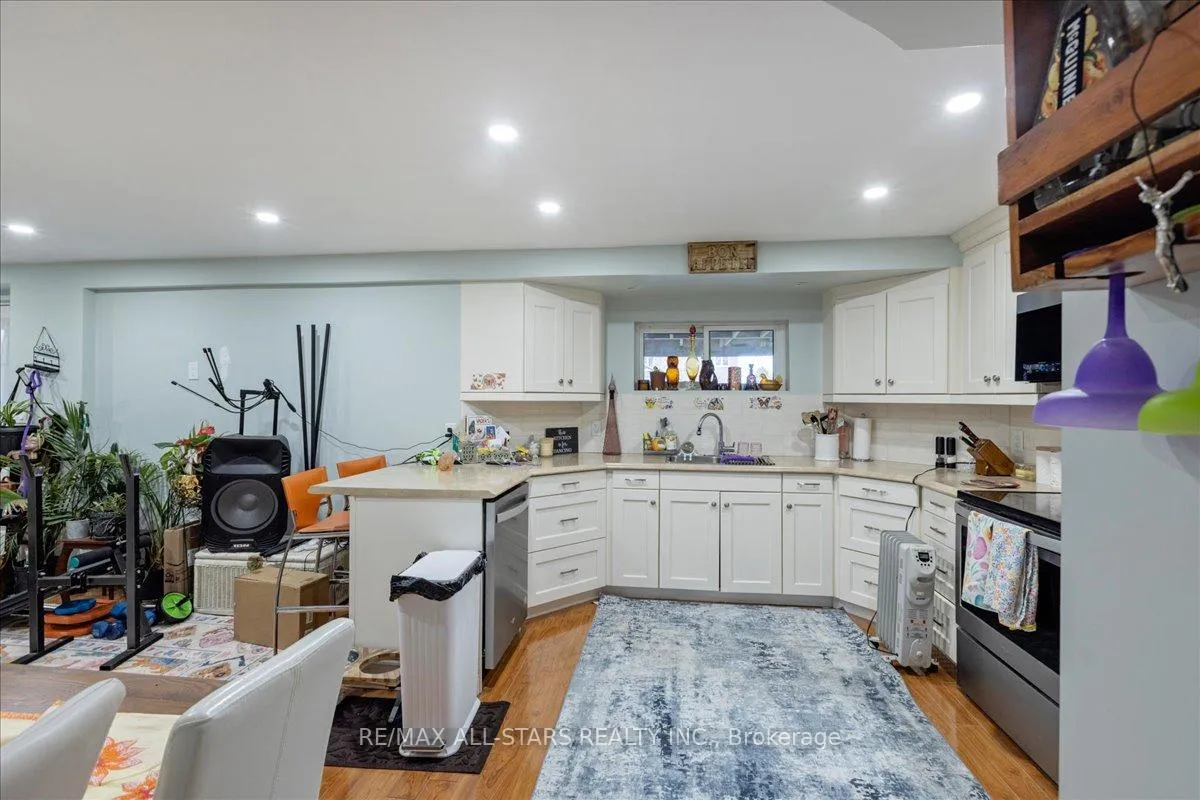 Photo 28 of 40 Chartwell Crescent, Georgina, Keswick North — HOMEH