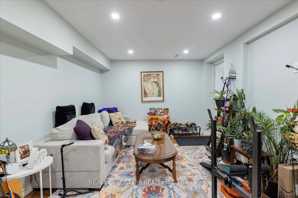 Photo 30 of 40 Chartwell Crescent, Georgina, Keswick North — HOMEH
