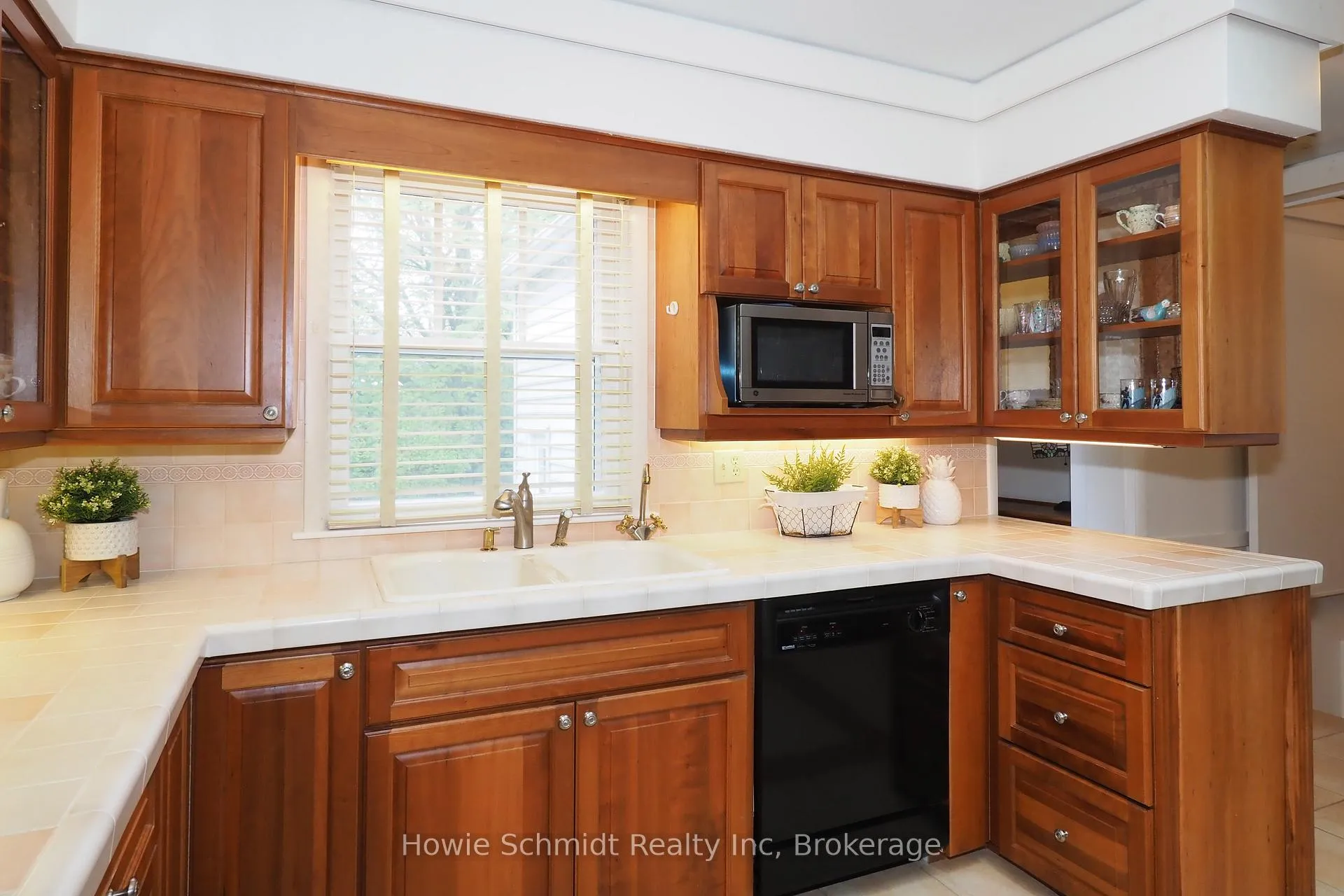 Photo 13 of 2023 Coronation Boulevard, Cambridge, Lang's Farm — HOMEH