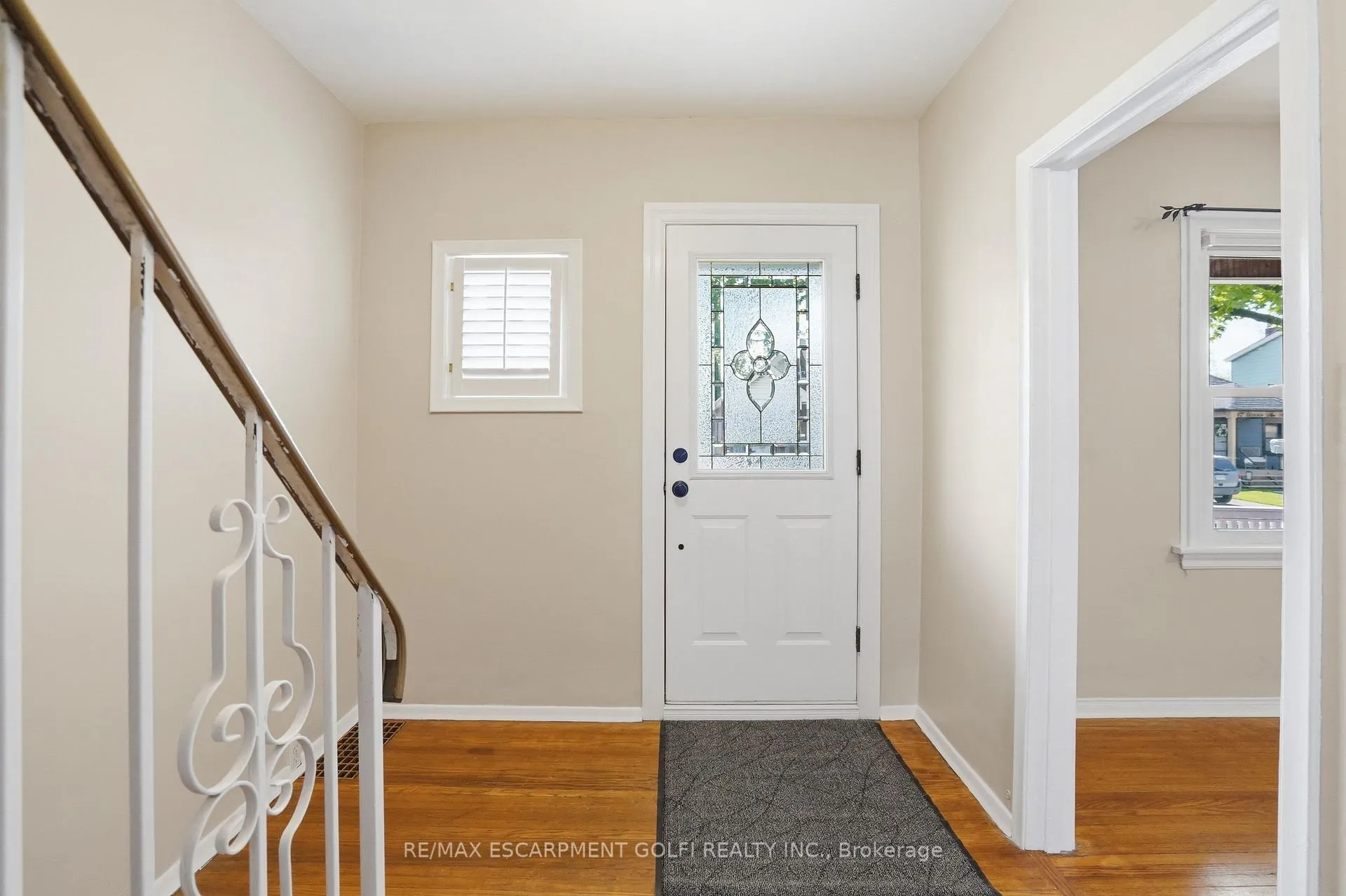 Photo 3 of 43 Cameron Avenue N, Hamilton, Homeside — HOMEH