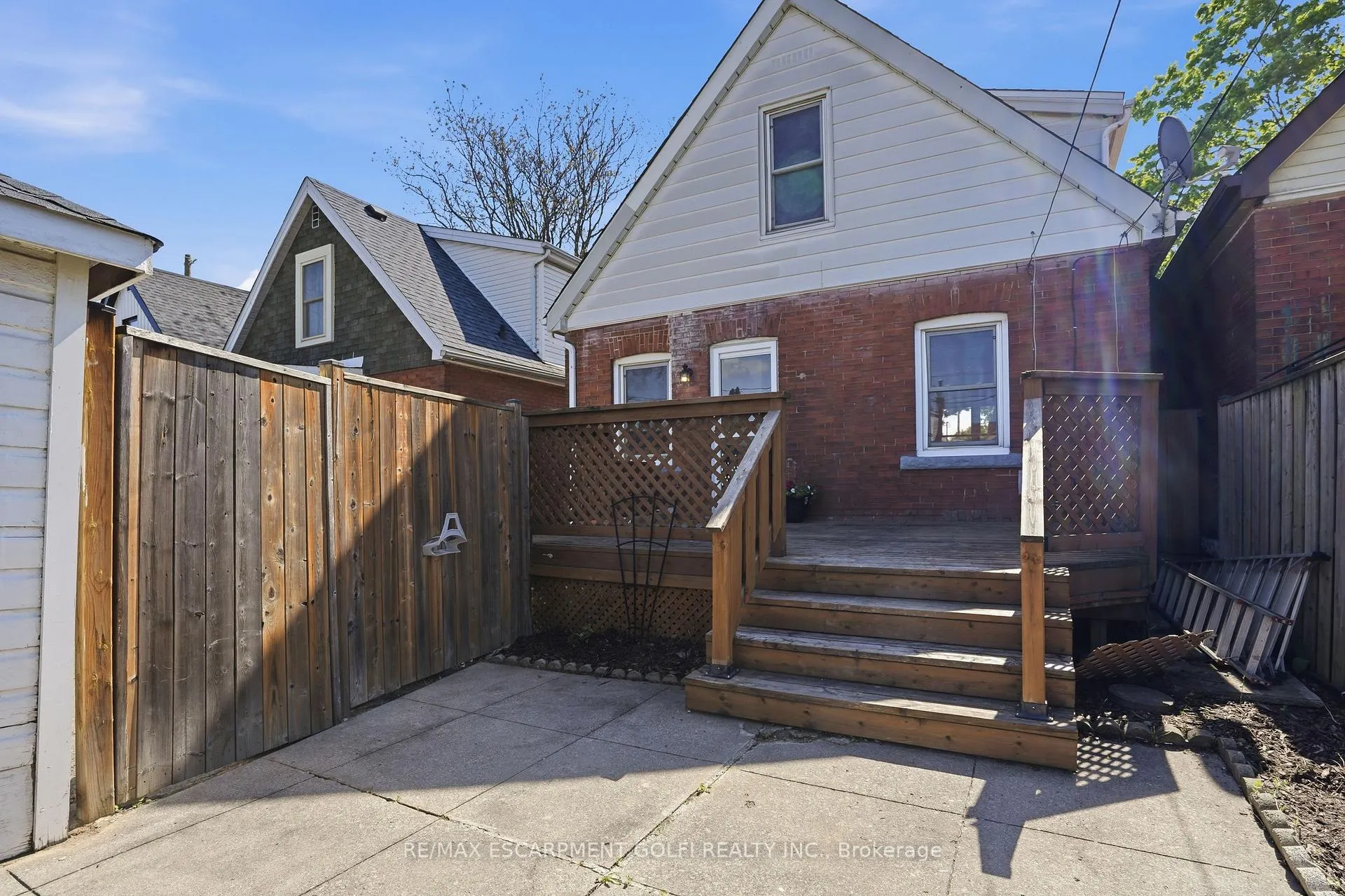 Photo 27 of 43 Cameron Avenue N, Hamilton, Homeside — HOMEH