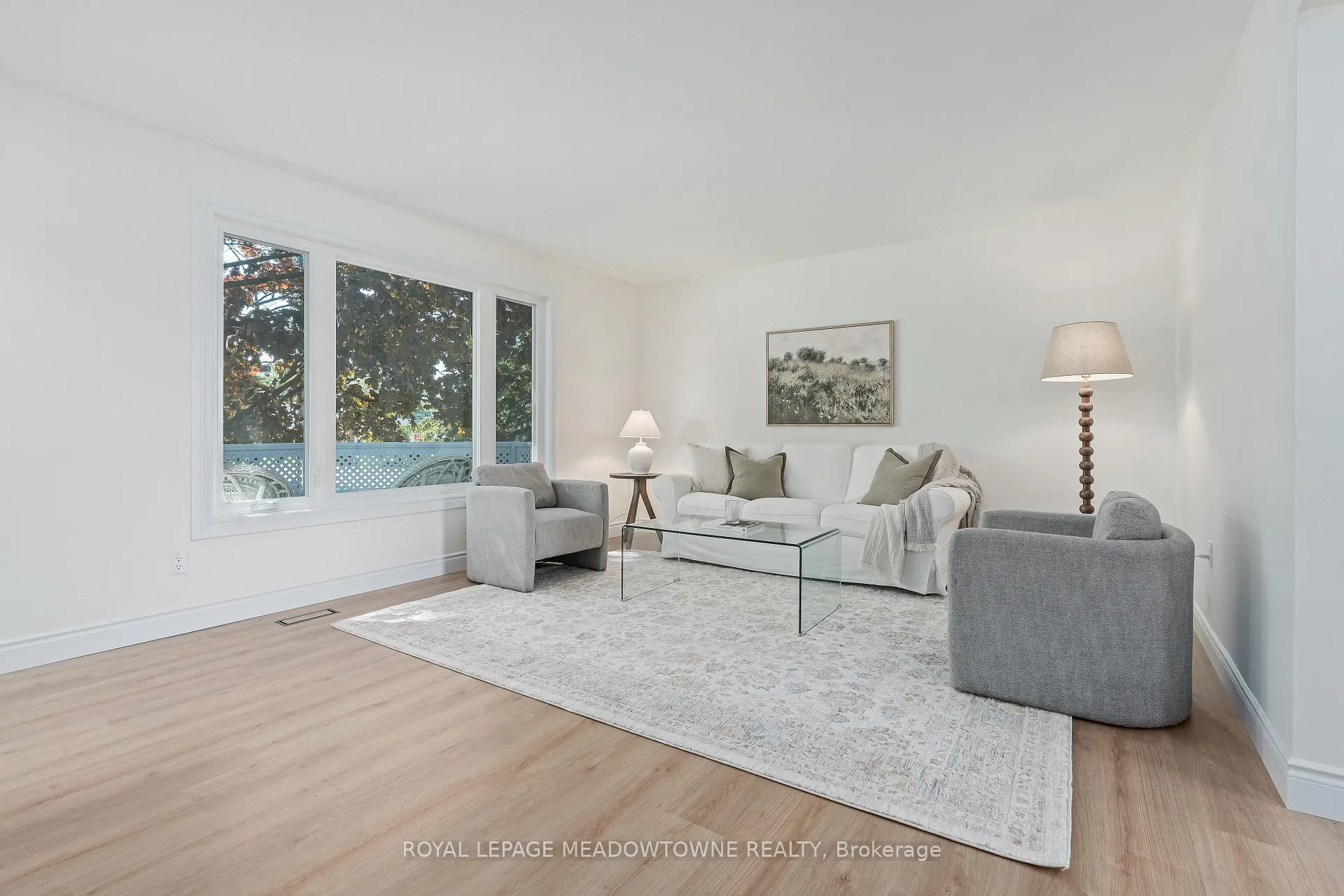 Photo 9 of 17 College Street, Halton Hills, Georgetown — HOMEH