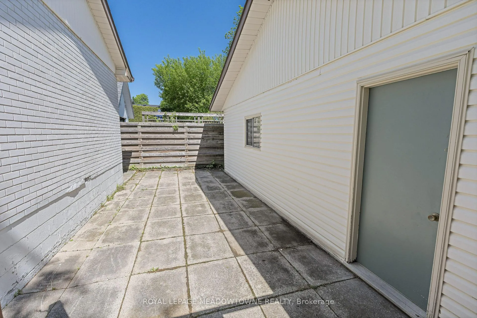 Photo 31 of 17 College Street, Halton Hills, Georgetown — HOMEH