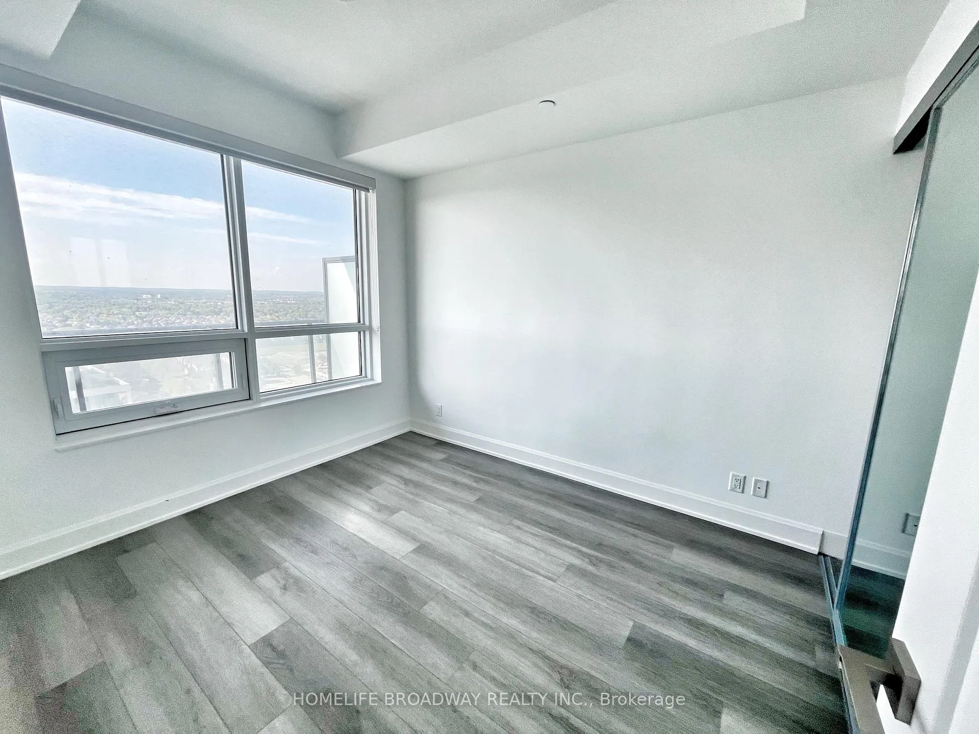 Photo 5 of Unit 2908, 8 Water Walk Drive, Markham, Unionville — HOMEH