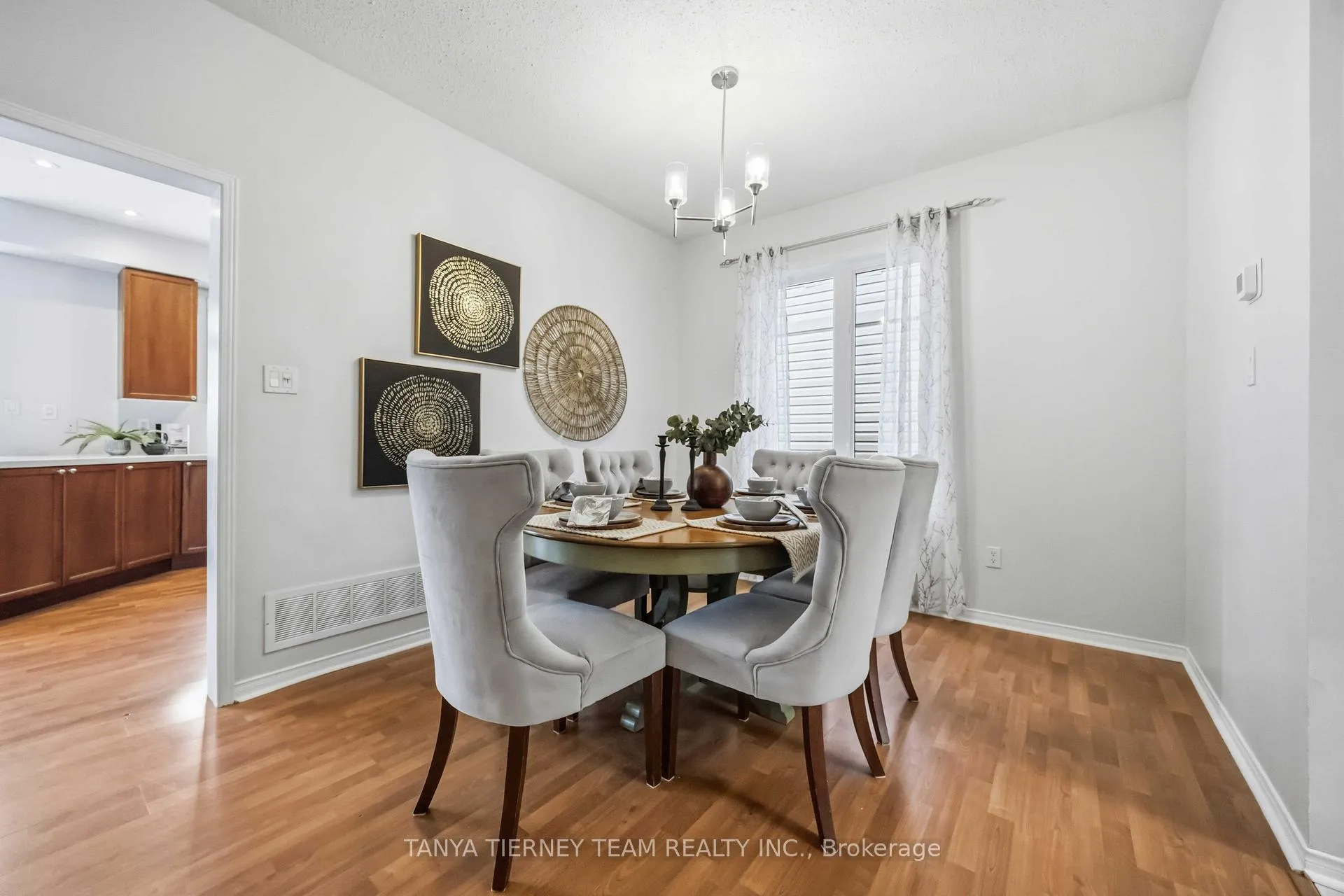 Photo 13 of 75 Robert Attersley Drive E, Whitby, Taunton North — HOMEH