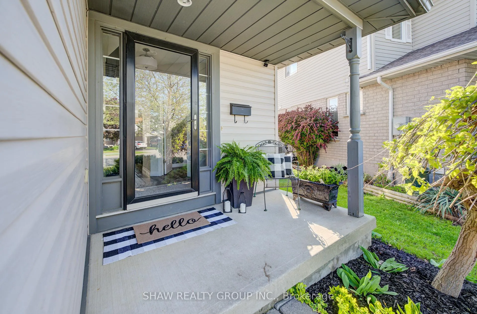 Photo 4 of 35 Hawkins Drive, Cambridge — HOMEH