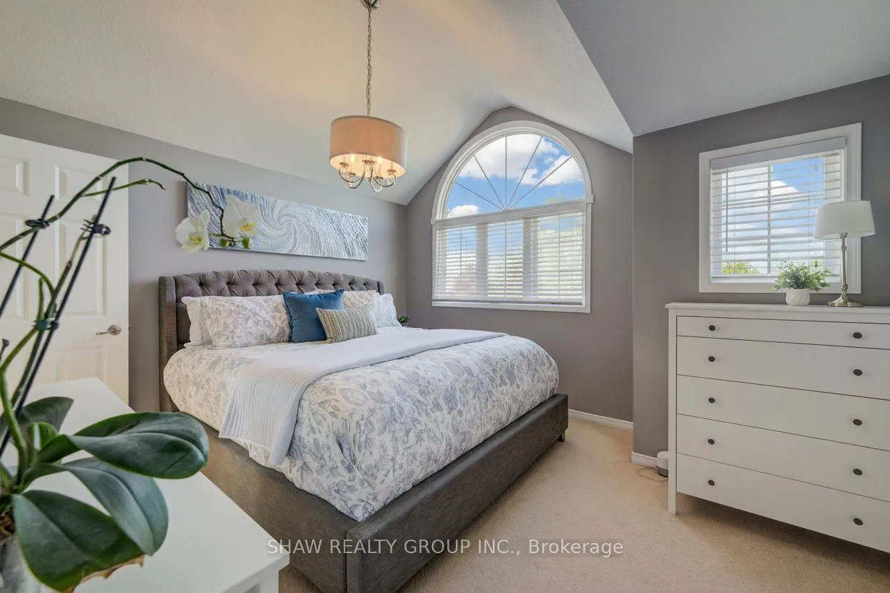 Photo 8 of 35 Hawkins Drive, Cambridge — HOMEH
