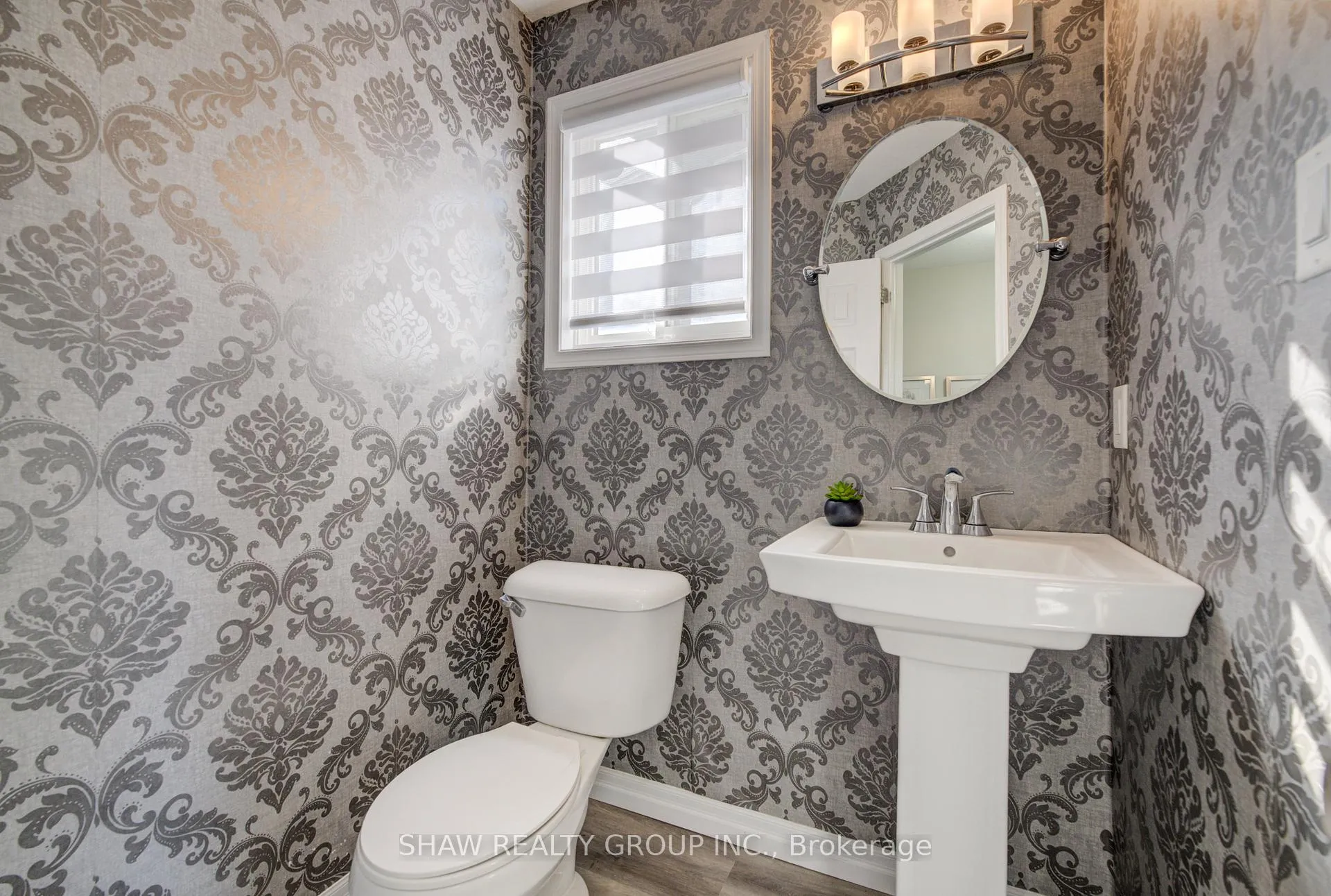Photo 13 of 35 Hawkins Drive, Cambridge — HOMEH