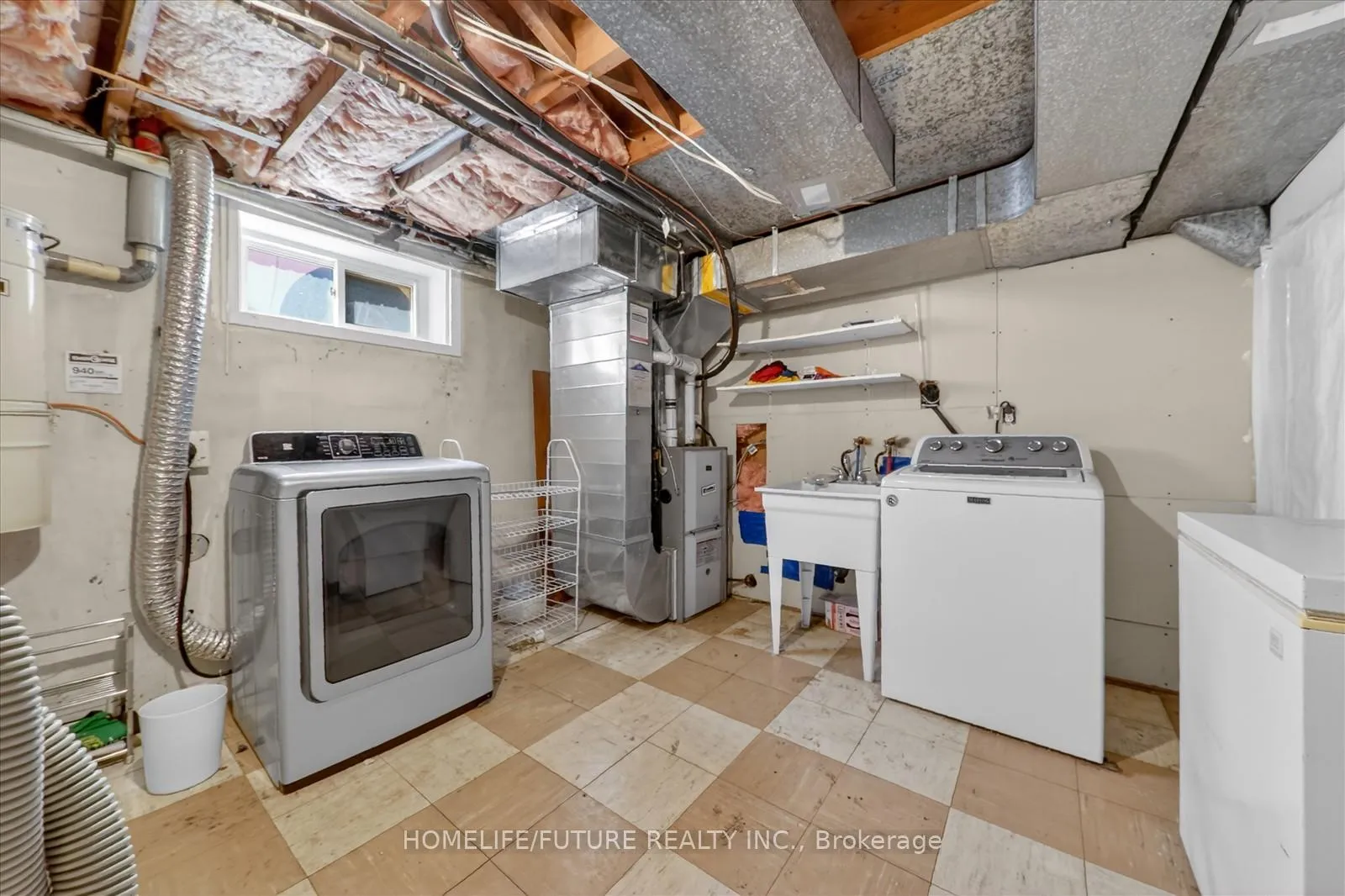 Photo 16 of 226 Wilson Road S, Oshawa, Central — HOMEH