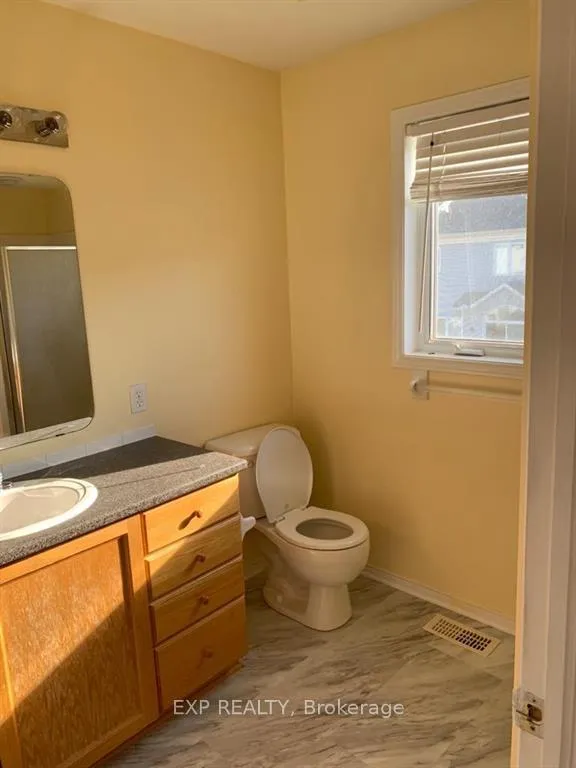 Photo 9 of 1001 Capreol Street, Ottawa, Avalon East — HOMEH