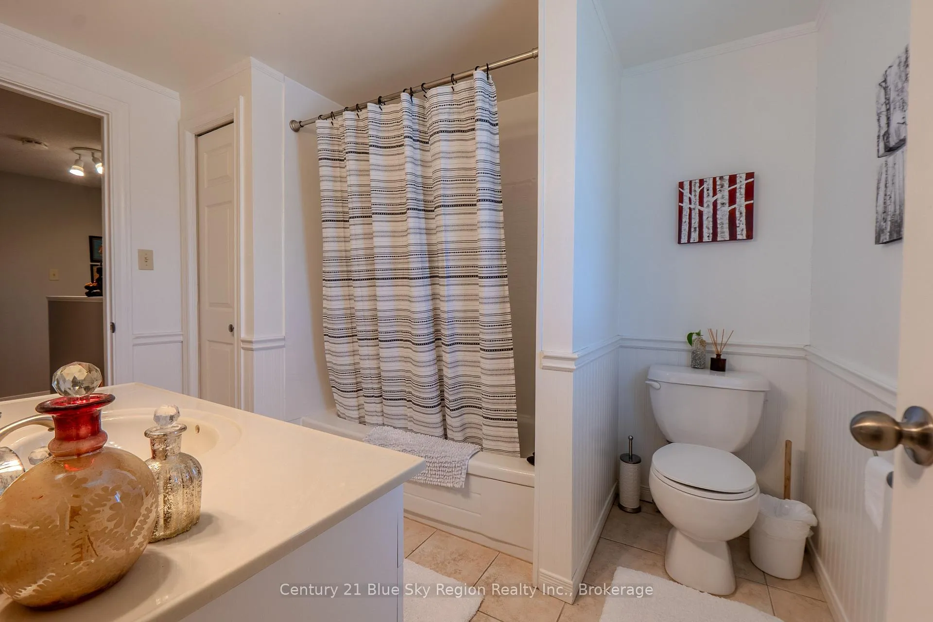 Photo 29 of 376 Wickstead Avenue, North Bay, Birchaven — HOMEH