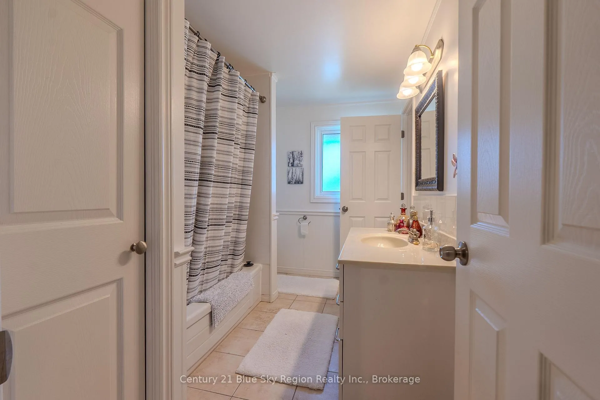 Photo 30 of 376 Wickstead Avenue, North Bay, Birchaven — HOMEH