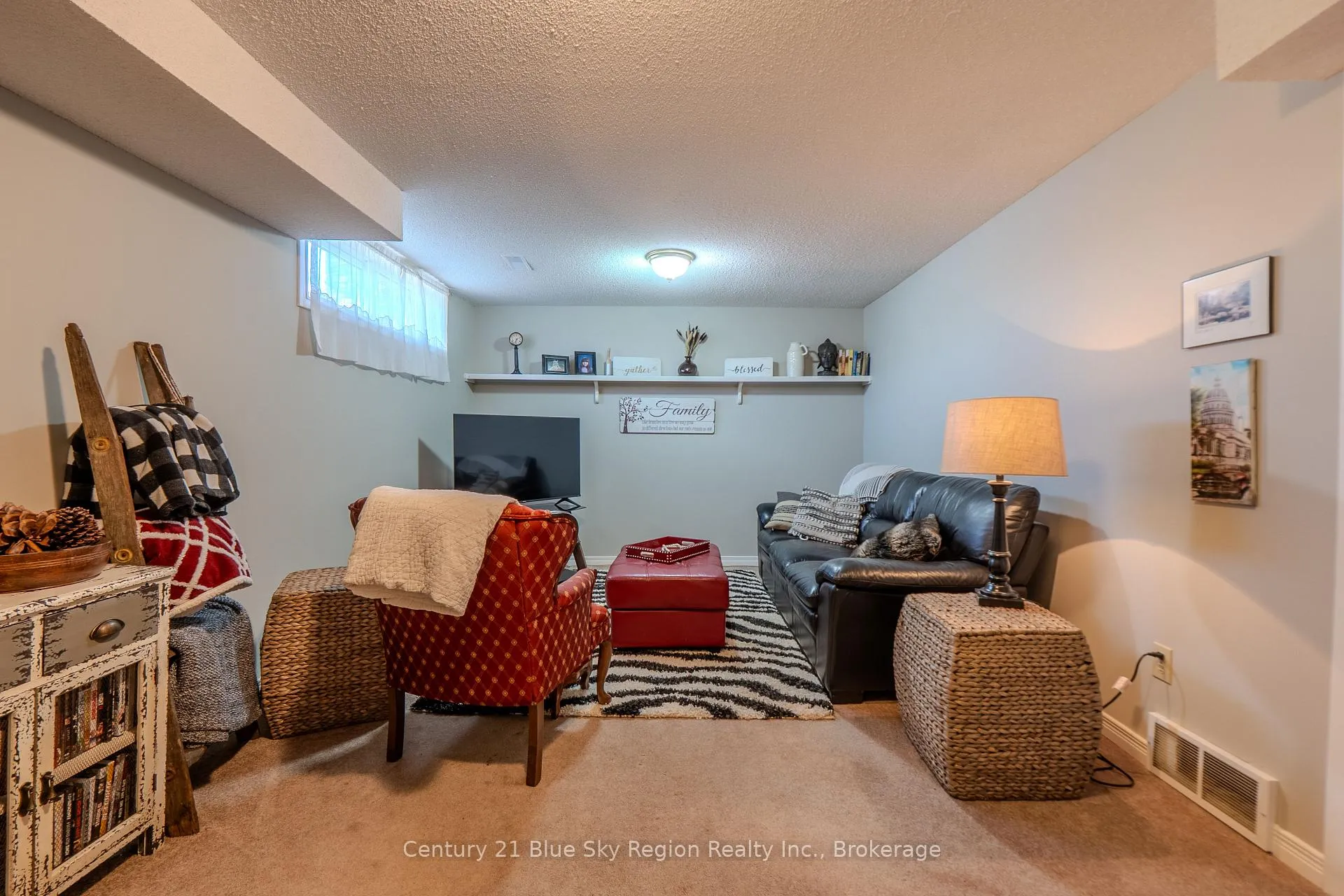 Photo 36 of 376 Wickstead Avenue, North Bay, Birchaven — HOMEH