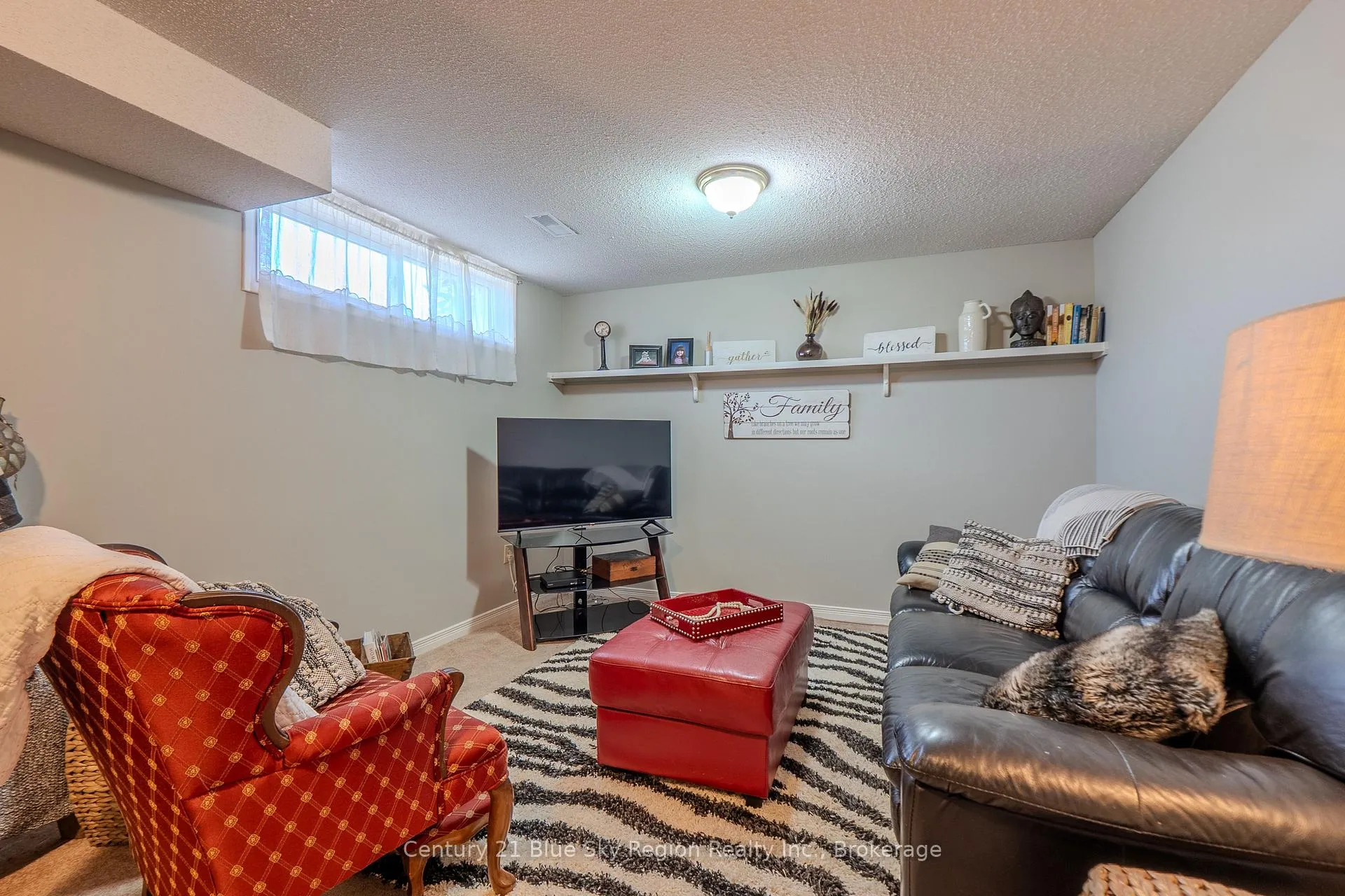 Photo 37 of 376 Wickstead Avenue, North Bay, Birchaven — HOMEH