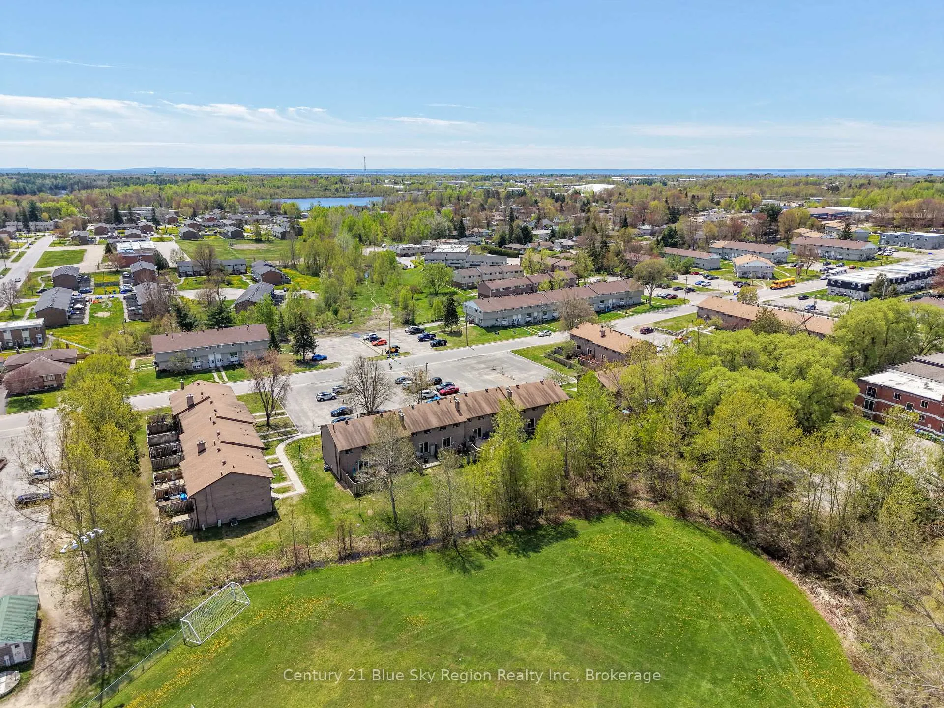 Photo 42 of 376 Wickstead Avenue, North Bay, Birchaven — HOMEH