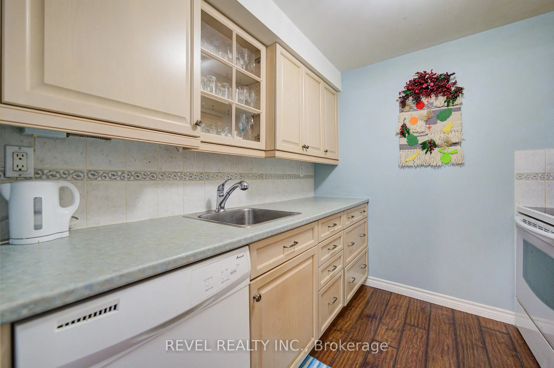 Photo 7 of Unit 212, 1655 Pickering Parkway, Pickering, Woodlands — HOMEH