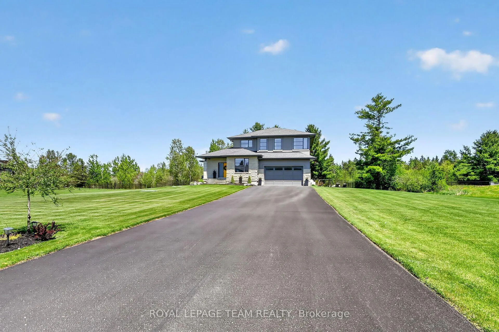 Photo 2 of 125 Ridgemont Drive, Beckwith, Beckwith Twp — HOMEH