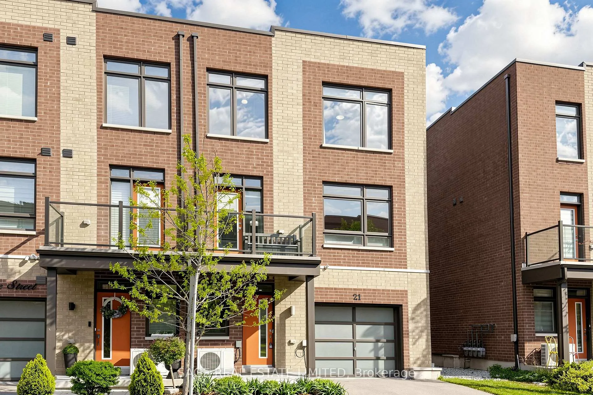 Photo 3 of 21 Lachine Street, Vaughan, Vaughan Grove — HOMEH