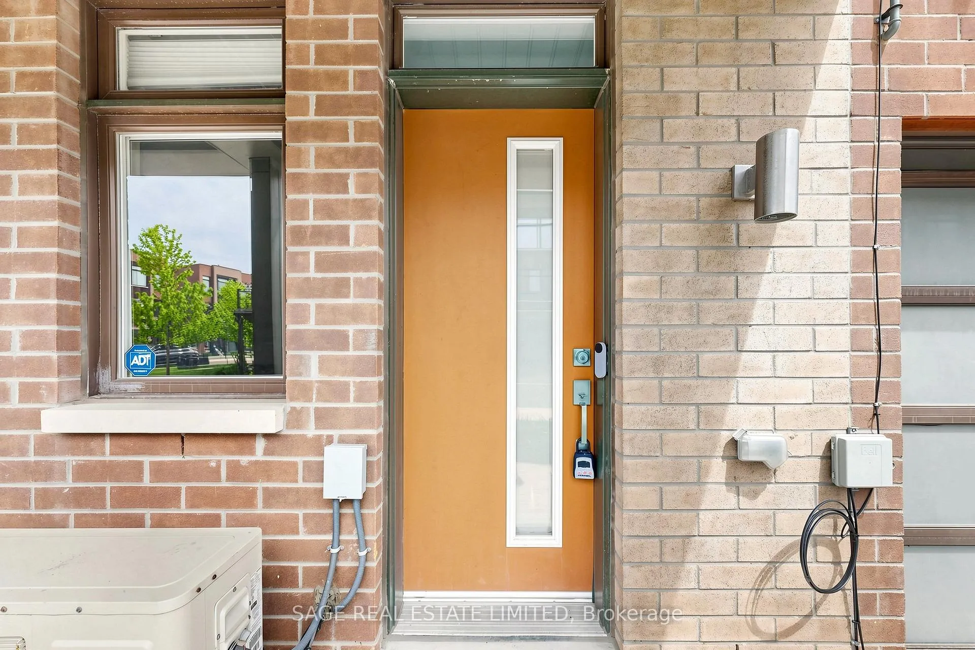Photo 4 of 21 Lachine Street, Vaughan, Vaughan Grove — HOMEH