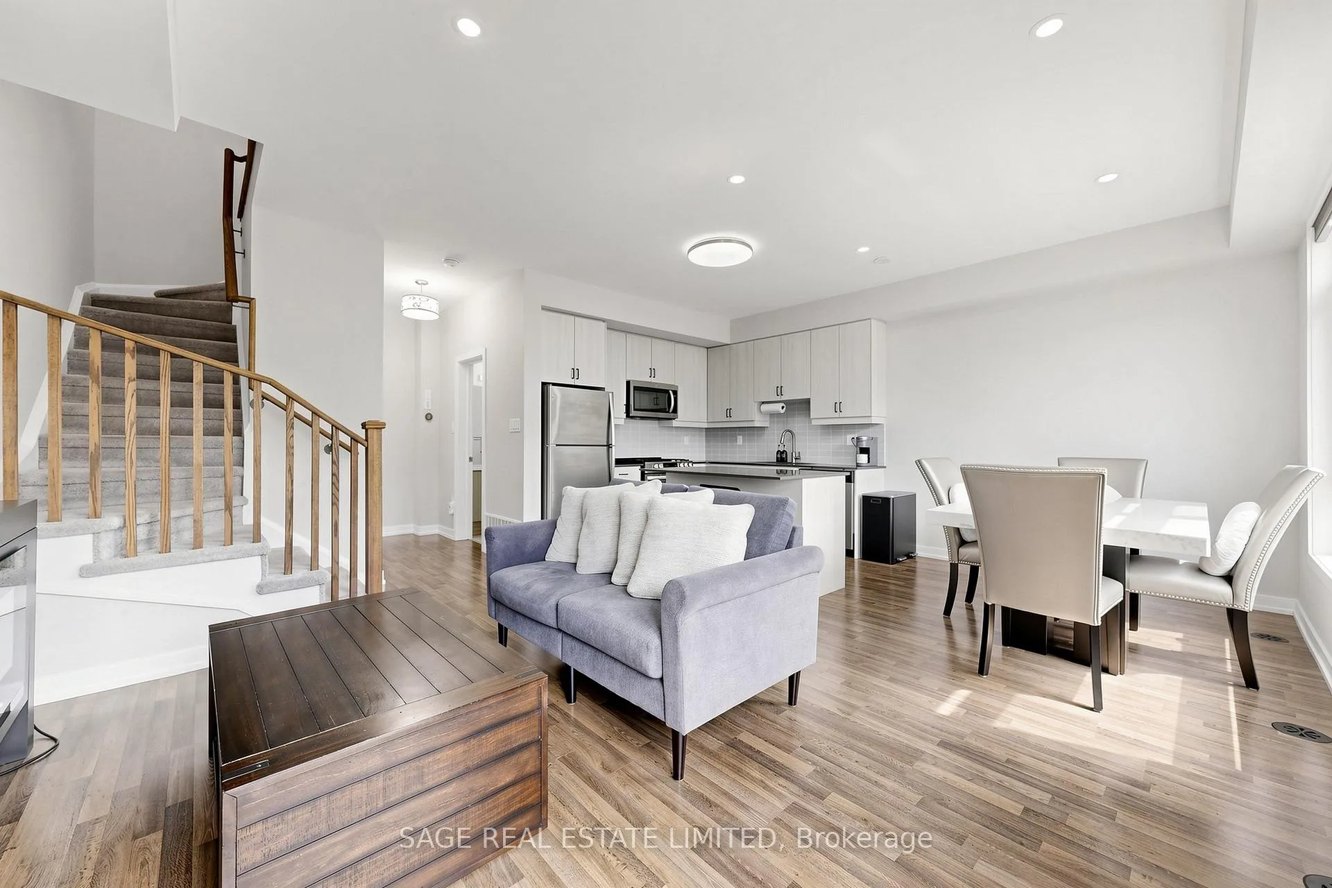 Photo 5 of 21 Lachine Street, Vaughan, Vaughan Grove — HOMEH