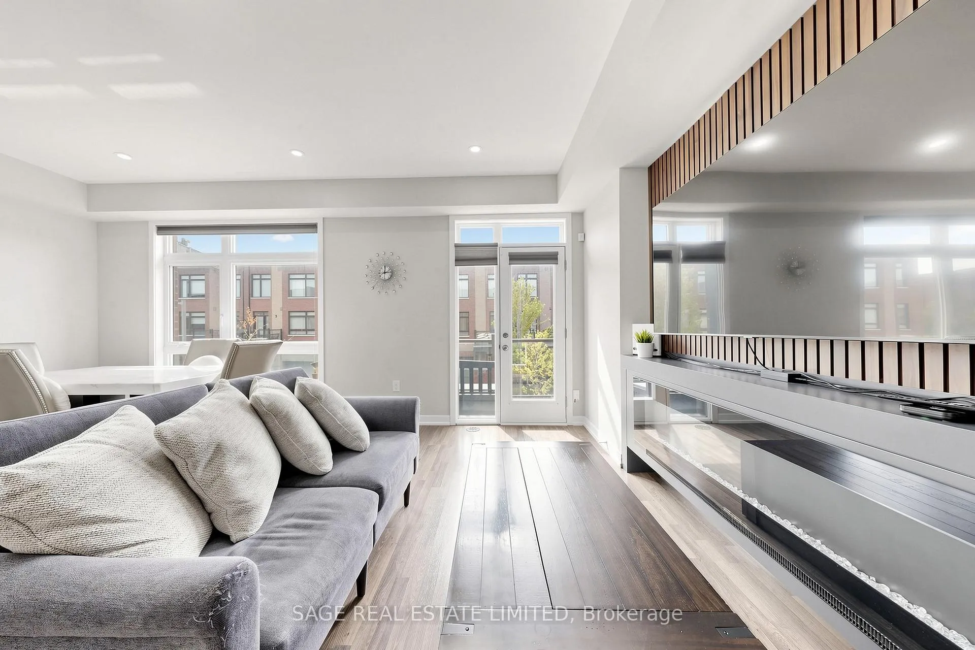 Photo 6 of 21 Lachine Street, Vaughan, Vaughan Grove — HOMEH
