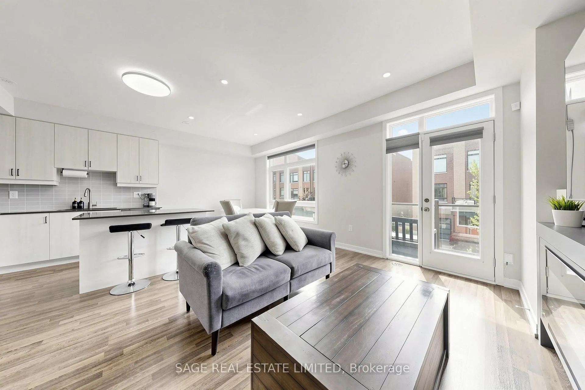 Photo 7 of 21 Lachine Street, Vaughan, Vaughan Grove — HOMEH