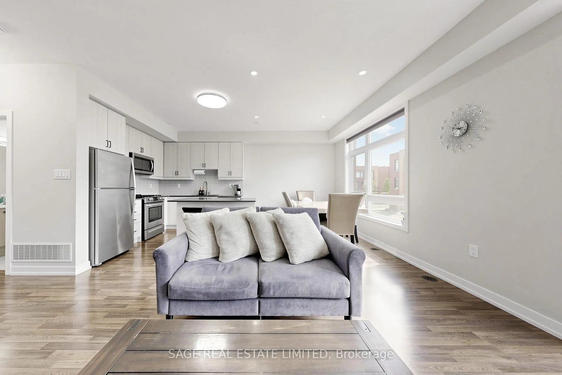 Photo 8 of 21 Lachine Street, Vaughan, Vaughan Grove — HOMEH