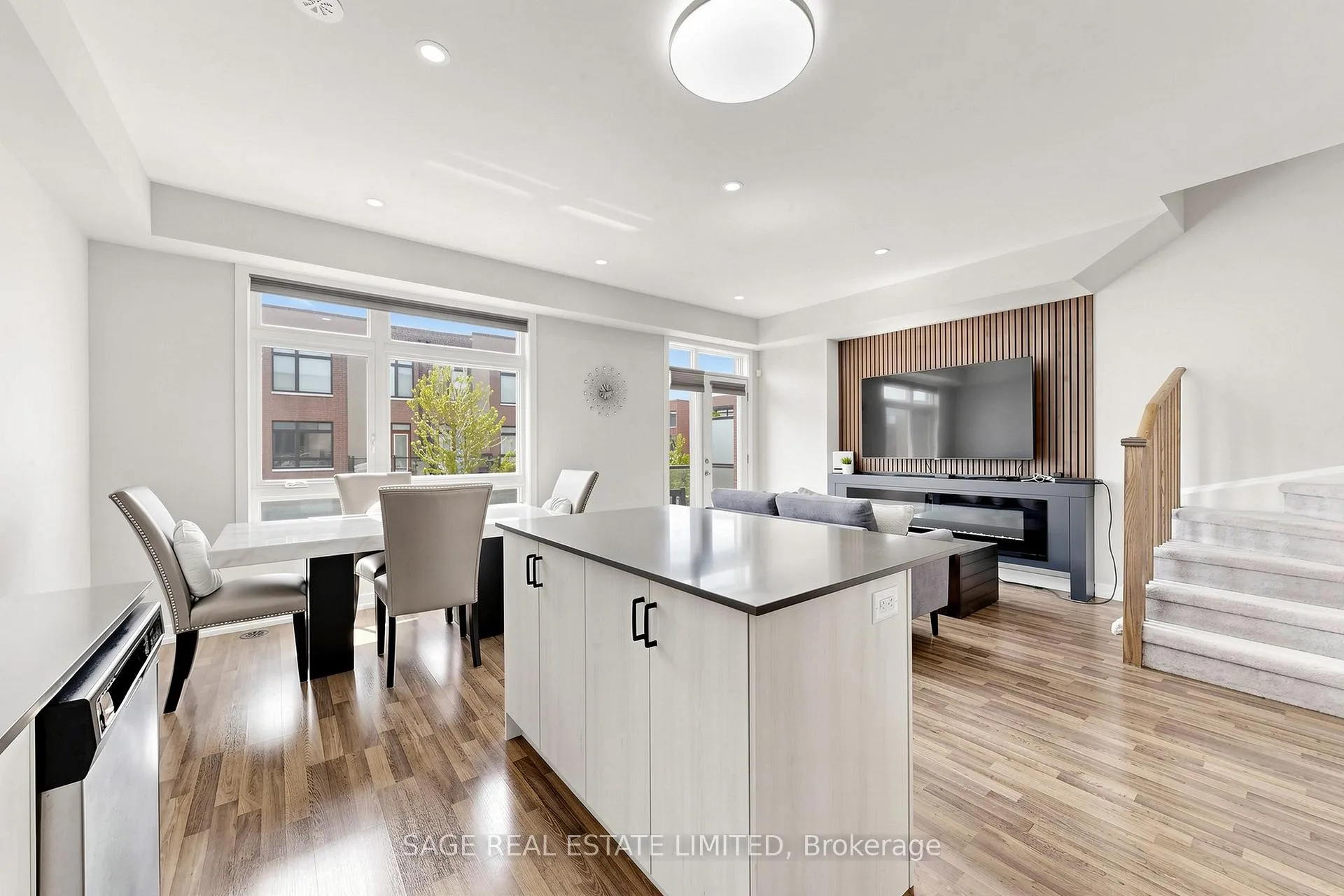 Photo 16 of 21 Lachine Street, Vaughan, Vaughan Grove — HOMEH