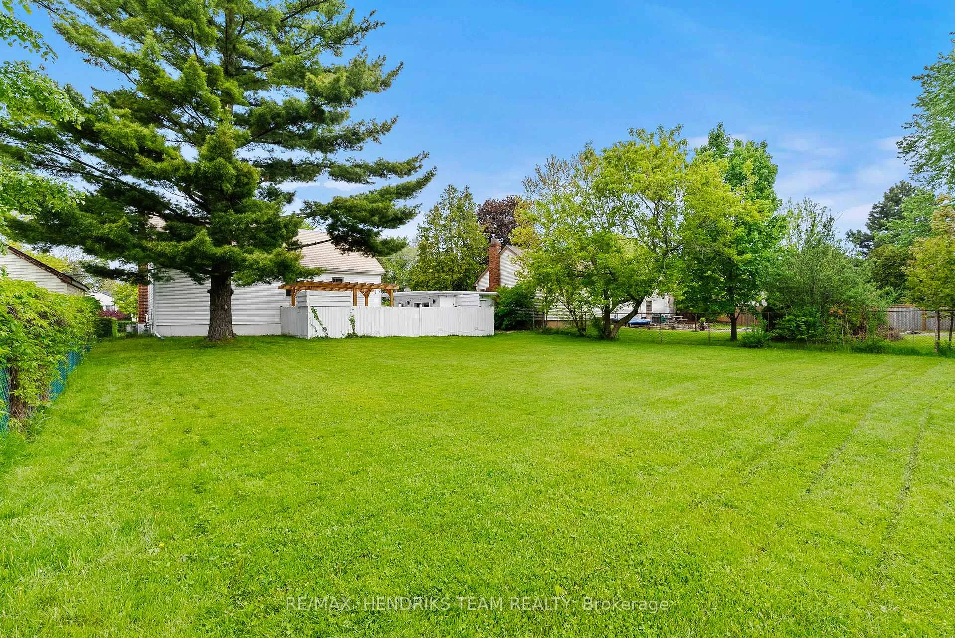 Photo 36 of 540 Niagara Street, St. Catharines, Vine/Linwell — HOMEH