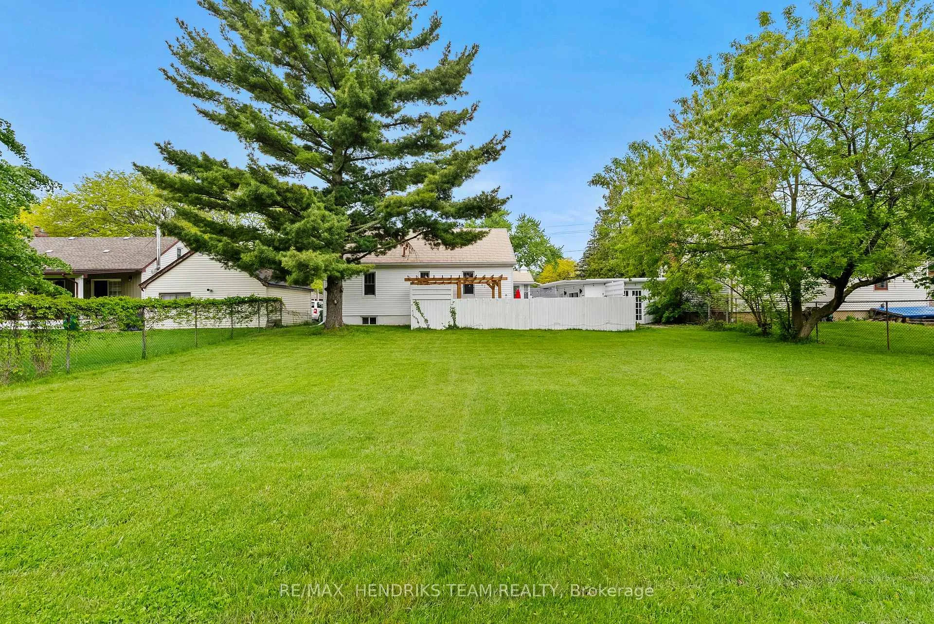 Photo 37 of 540 Niagara Street, St. Catharines, Vine/Linwell — HOMEH