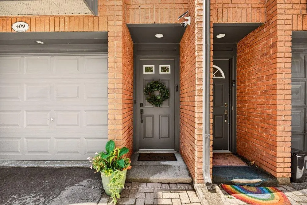 Photo 2 of Unit 409, 895 Maple Avenue, Burlington, Brant — HOMEH