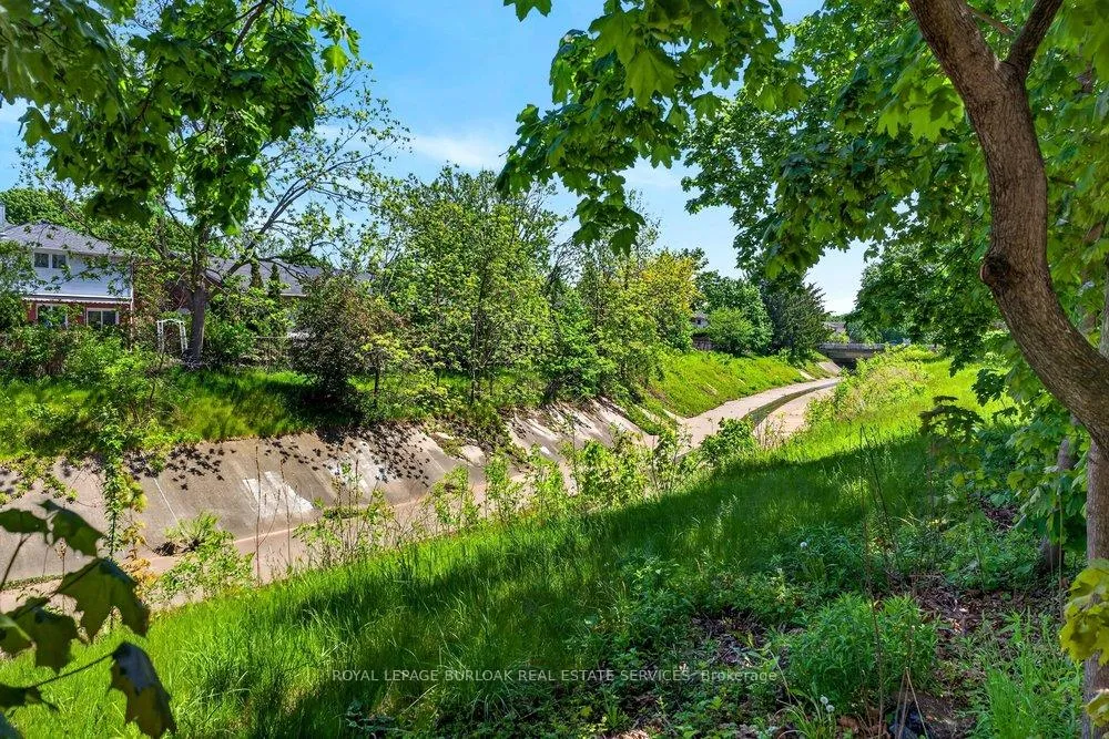 Photo 34 of Unit 409, 895 Maple Avenue, Burlington, Brant — HOMEH