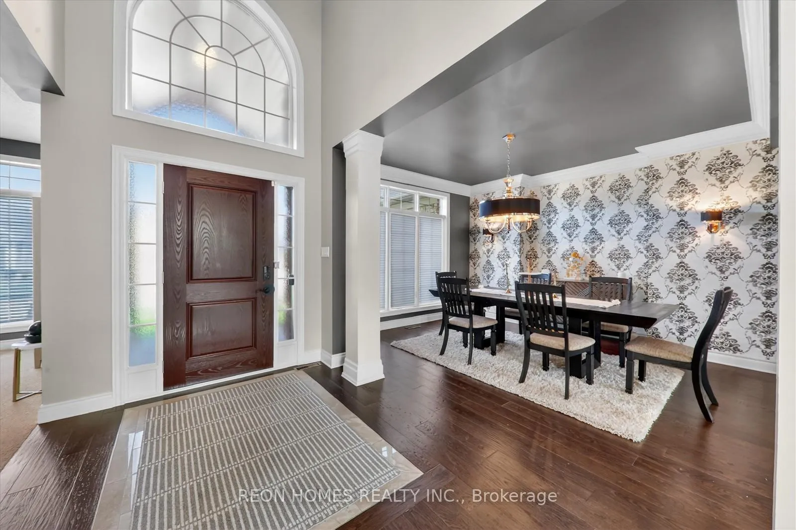 Photo 3 of 2192 Callingham Drive, London, North R — HOMEH