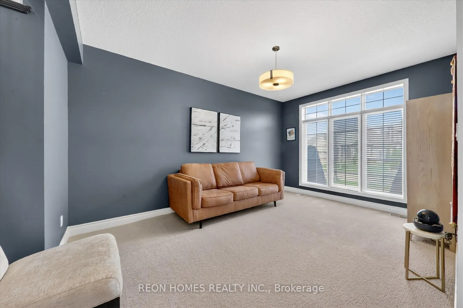 Photo 4 of 2192 Callingham Drive, London, North R — HOMEH