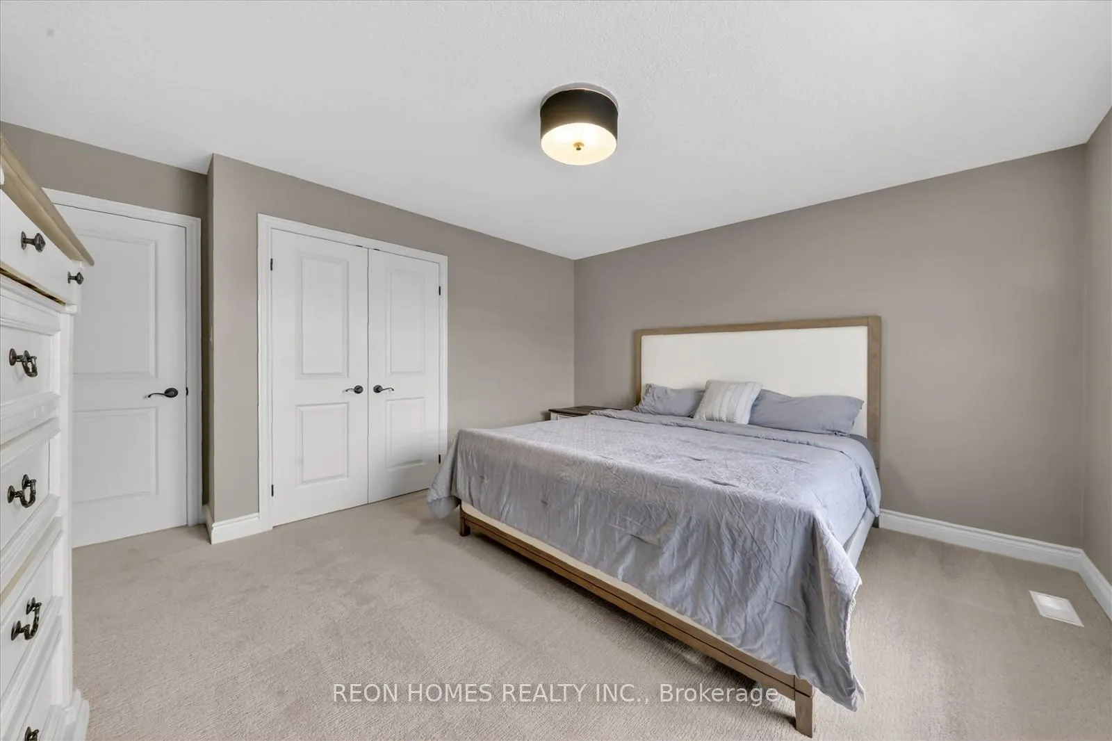 Photo 22 of 2192 Callingham Drive, London, North R — HOMEH