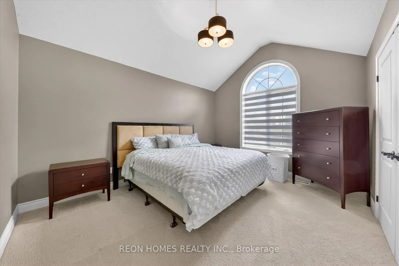 Photo 25 of 2192 Callingham Drive, London, North R — HOMEH