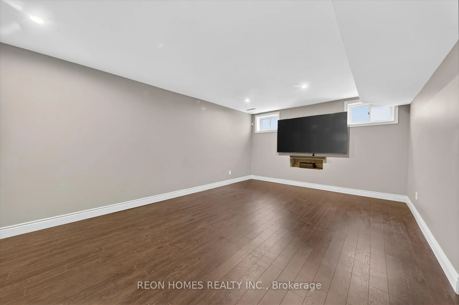 Photo 26 of 2192 Callingham Drive, London, North R — HOMEH