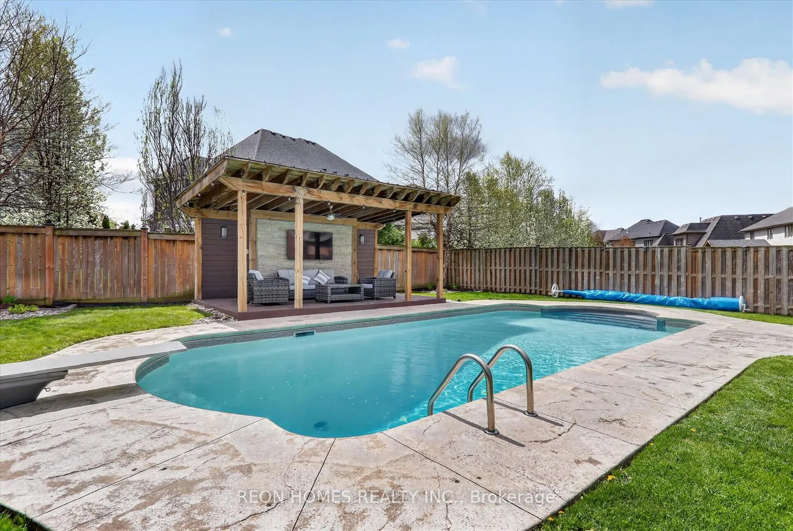 Photo 35 of 2192 Callingham Drive, London, North R — HOMEH